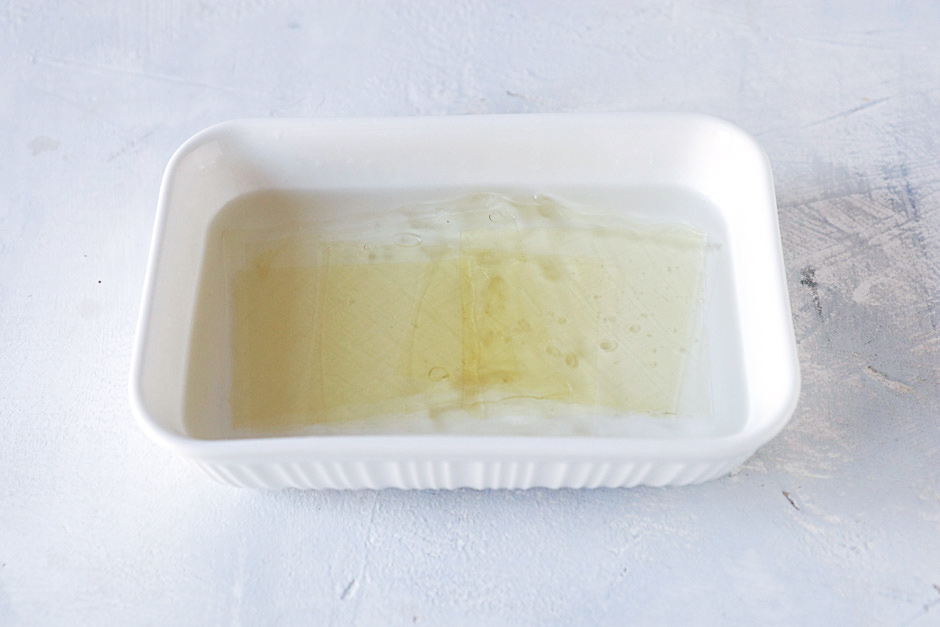 замачиваем желатин