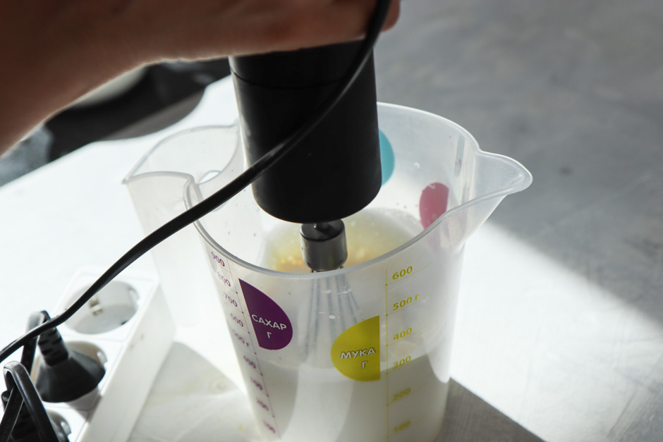 взбиваем сливки