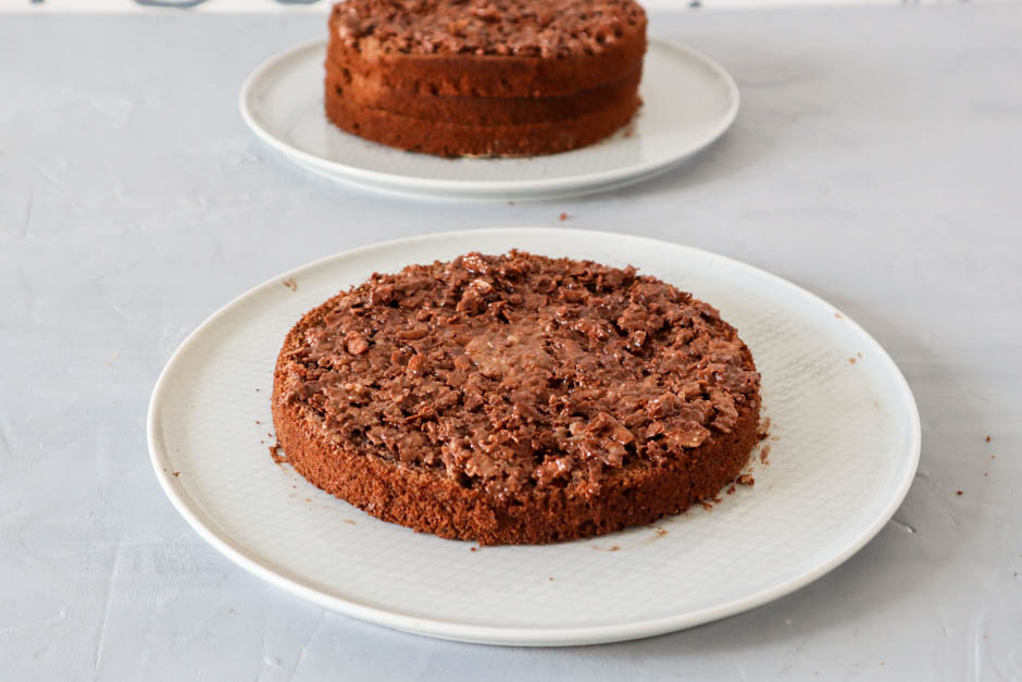 шоколадный бисквит с хрустящим слоем