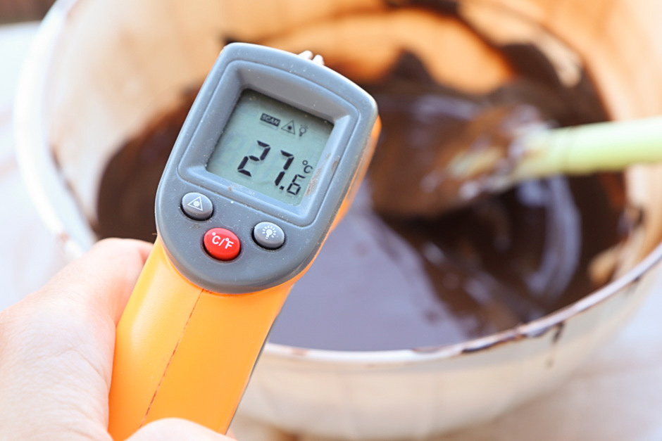 Готовим шоколадные стаканчики