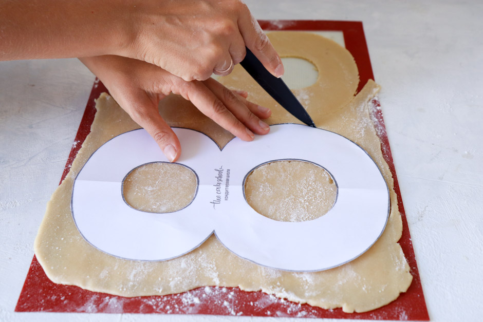 вырезаем цифры из теста